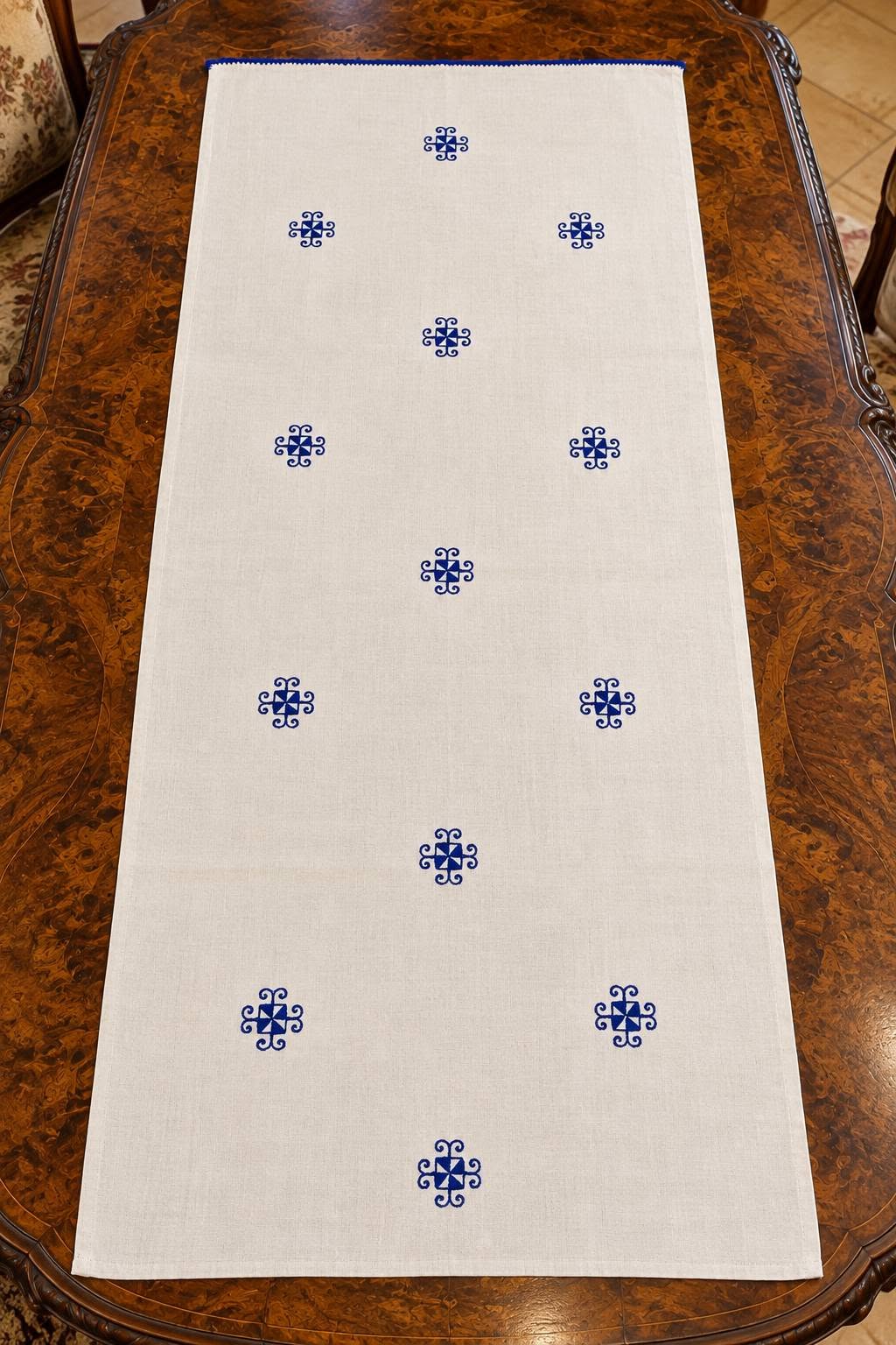 Authentic traditional Hungarian textile from the Bereg region, dating from the 1950s. This piece is entirely handmade.