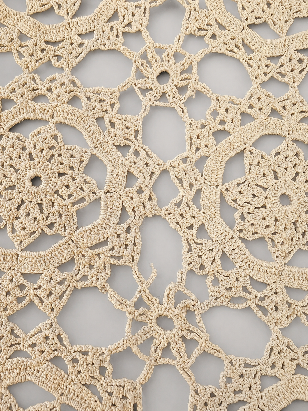 Vintage Ecru Hand-Crocheted Lace Doily – 32 × 32 cm.