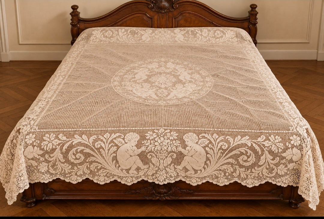 Antique Hand-Crocheted Filet Lace Bedspread – 290 × 165 cm.
