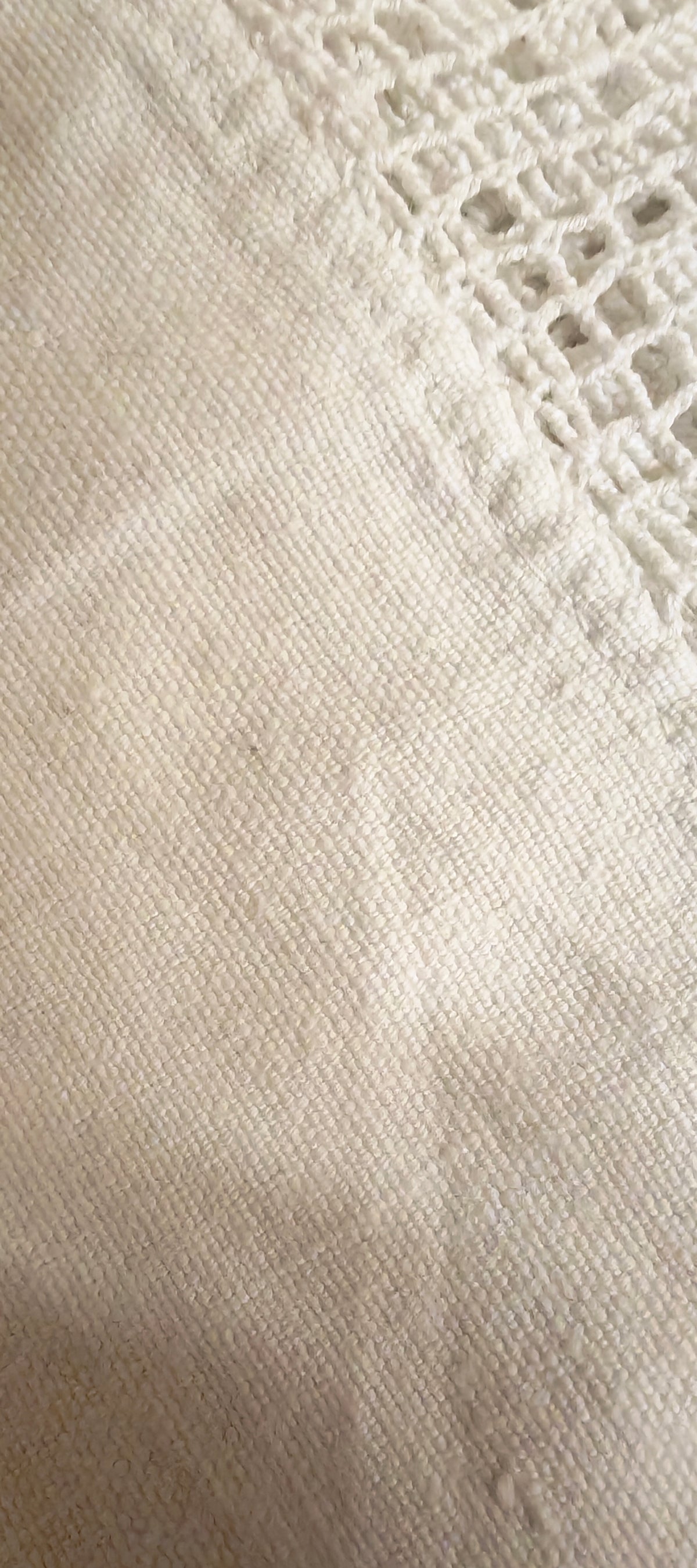 Authentic Antique Transylvanian Country Tablecloth / Crib Cover, 1930s–1940s.