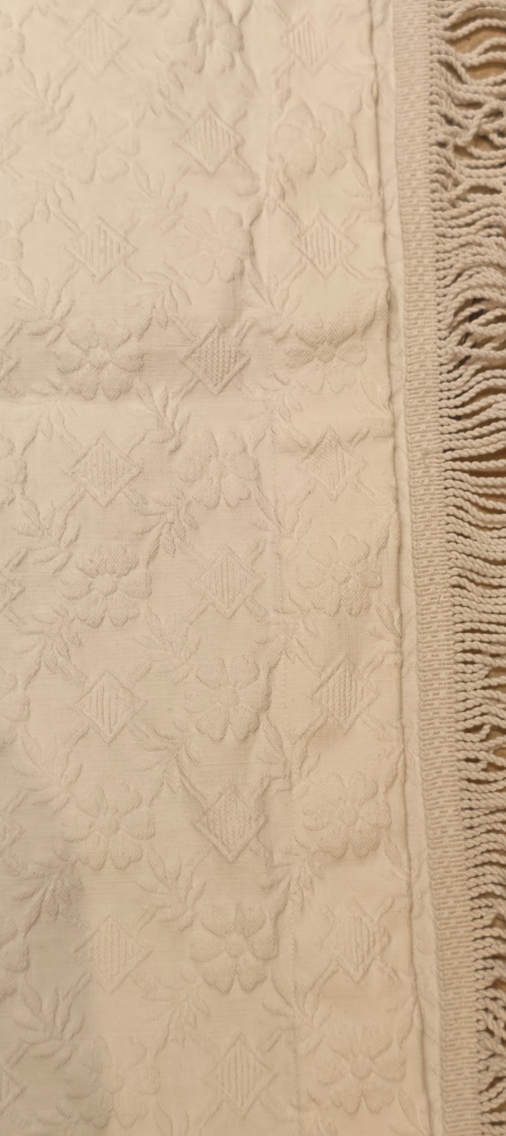 Antique Large Cotton Piqué Bedspread – 270 × 235 cm